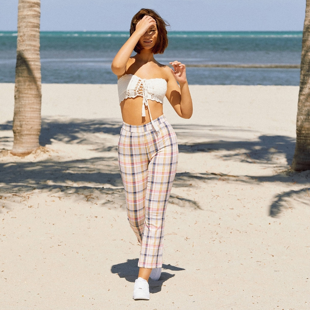 ☀️ Urban Outfitters Leila Plaid Kick Flare Pant